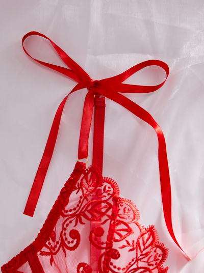 Jasmina™ | Romantic body with a luxurious finish