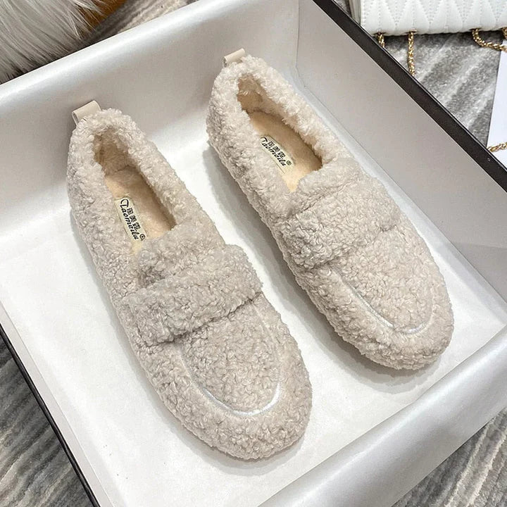 Solenne | Elegant and Warm Slippers for Home