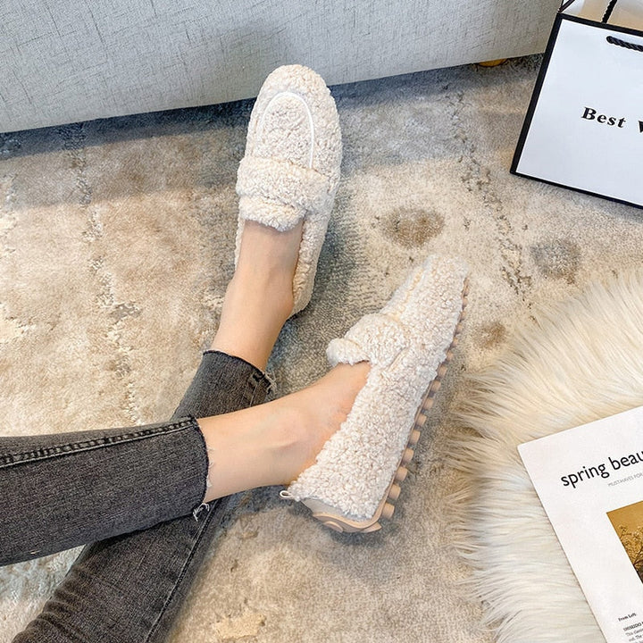 Solenne | Elegant and Warm Slippers for Home