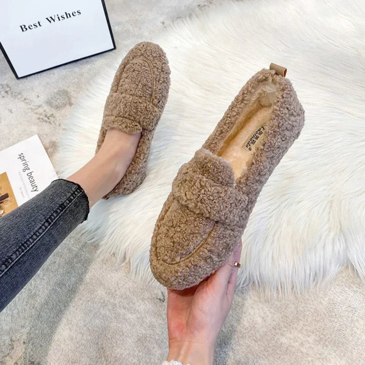 Solenne | Elegant and Warm Slippers for Home