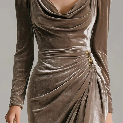 Renata - Elegant Long Velvet Dress
