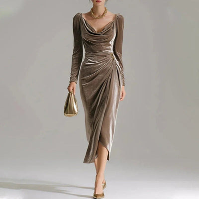 Renata - Elegant Long Velvet Dress