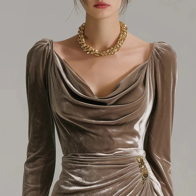 Renata - Elegant Long Velvet Dress